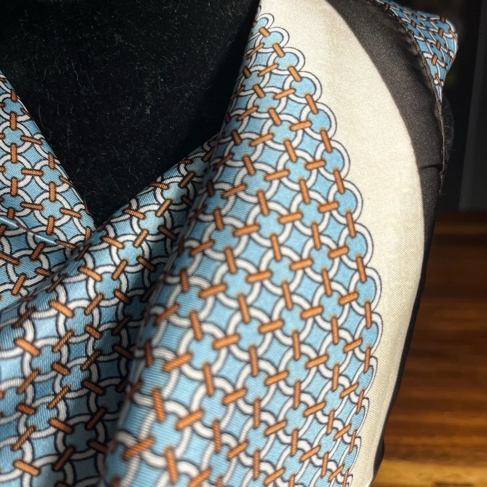Chic Geometric Blue and Brown Scarf